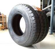 Ban Luar 215/65 R16