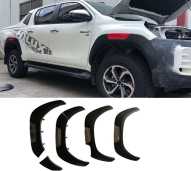 Perbaikan Moulding Fender Toyota Hilux