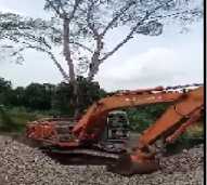 Maintenance Excavator Hitachi 210 MF Kec. Mendahara Hulu