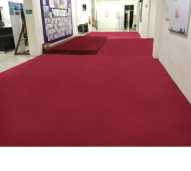 Karpet Warna merah