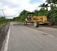 B. Jasa Perbaikan Motor Greder Komatsu GD 511
